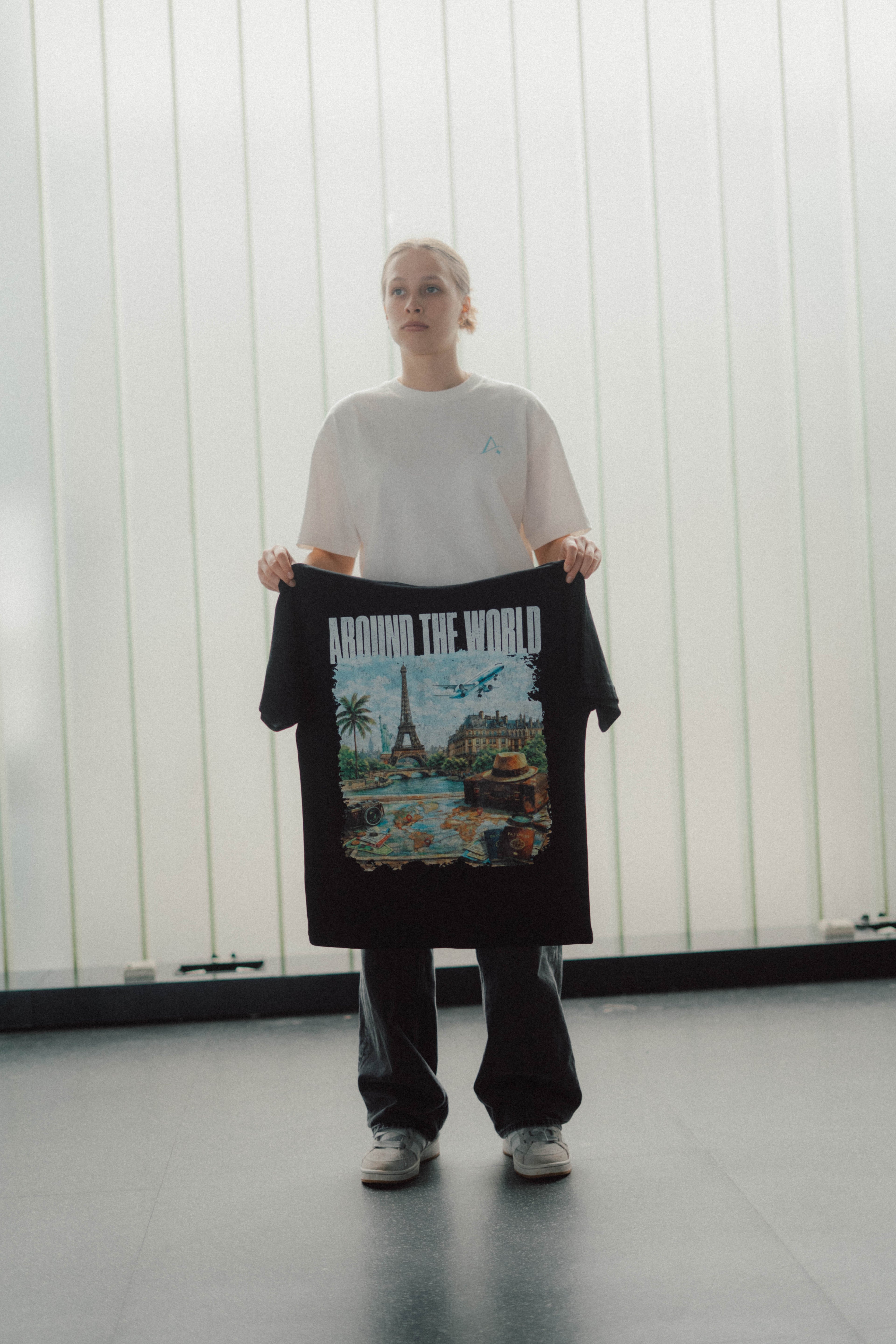 Around The World T-Shirt Schwarz